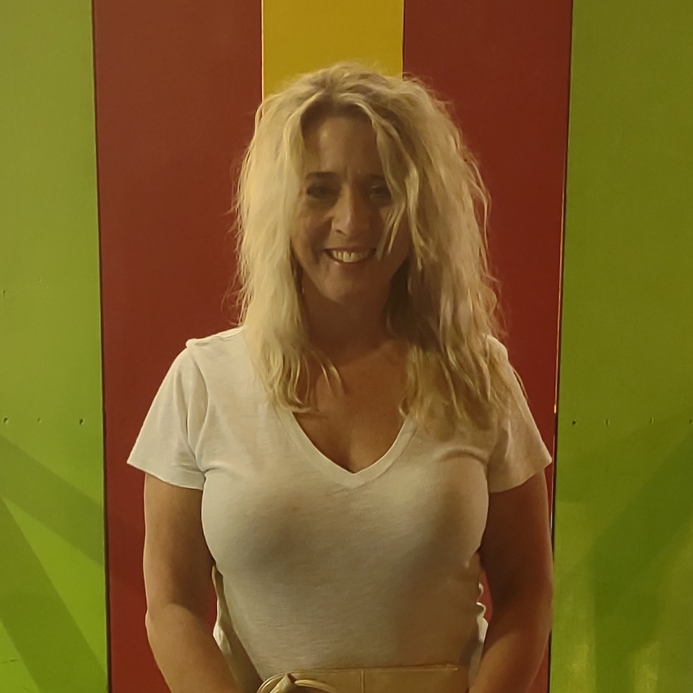 Meet your Posher, Andrea